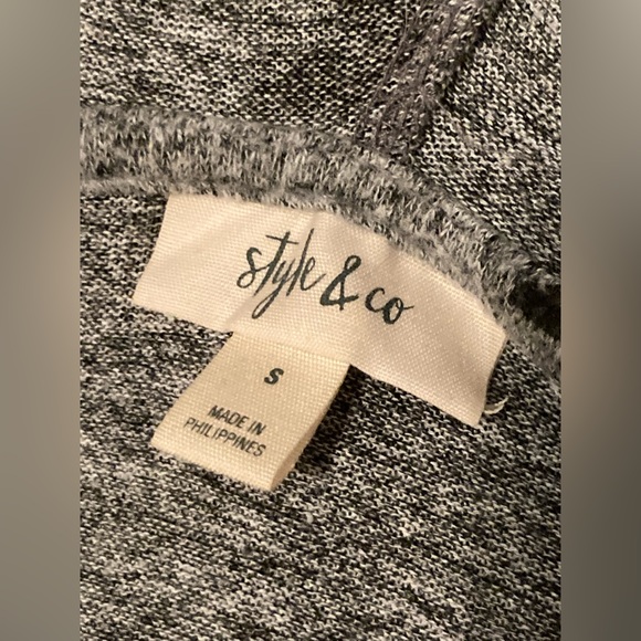 2 piece cozy coordinated set gray w/ black stars from Macy’s - Picture 5 of 5